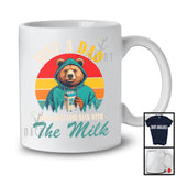 Vintage Retro Dad Who Always Came Back With The Milk, Amazing Father's Day Bear Animal T-Shirt
