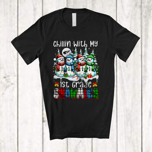 MacnyStore - Chillin' With My 1st Grade Snowmies; Amusing Christmas Plaid Four Snowman; Teacher Family T-Shirt