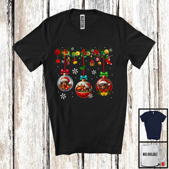 MacnyStore - Dachshund Sleeping In Christmas Ornaments; Awesome X-mas Santa Dog Lover; Snowing Around T-Shirt