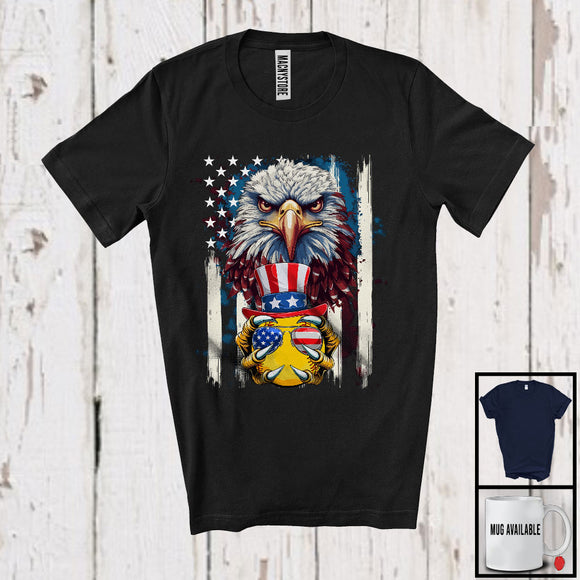 MacnyStore - Eagle Holding Softball, Amazing 4th Of July American Flag Eagle, Sport Player Patriotic Team T-Shirt