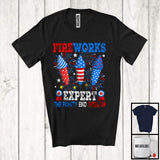 MacnyStore - Fireworks Expert The Pointy End Goes Up, Cheerful 4th Of July Firecrackers, Fireworks Patriotic T-Shirt