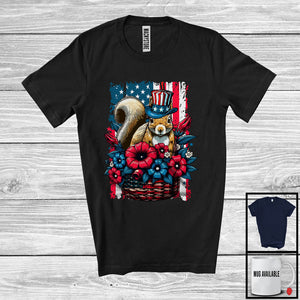 MacnyStore - Flowers Squirrel Wearing American Flag Hat, Lovely 4th Of July USA Patriotic, Animal Lover T-Shirt