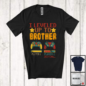 MacnyStore - I Leveled Up To Brother, Amazing Father's Day Gamer, Vintage Pregnancy Announcement Family T-Shirt
