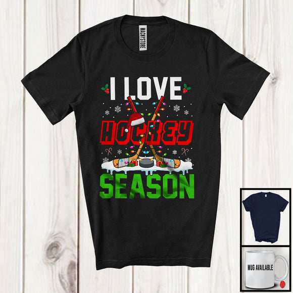 MacnyStore - I Love Hockey Season; Wonderful Christmas Lights Hockey Stick; Santa Sport Player Team T-Shirt