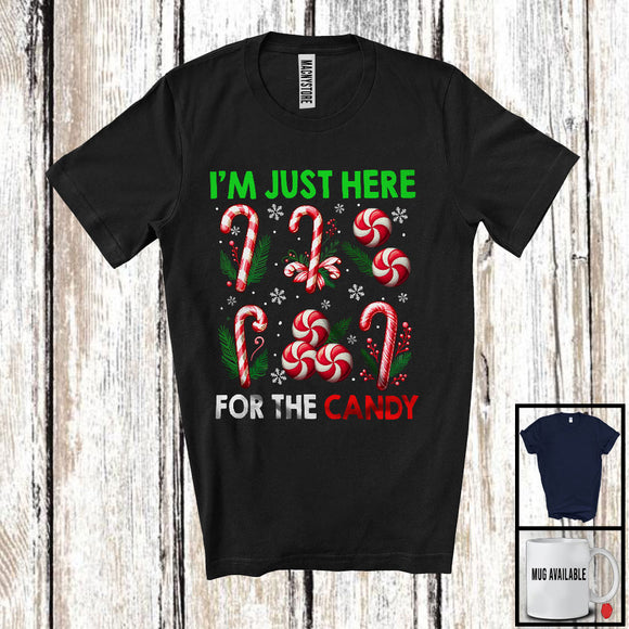 MacnyStore - I'm Just Here For The Candy; Humorous Christmas Santa Elf Food Lover; X-mas Group T-Shirt