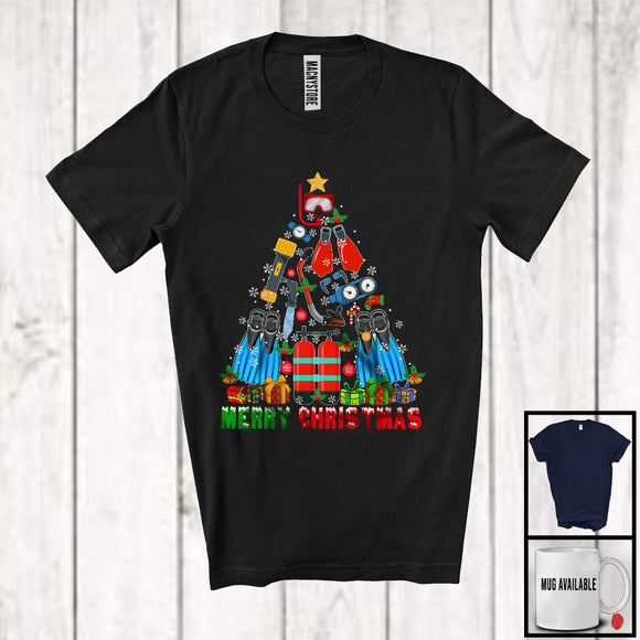 MacnyStore - Merry Christmas; Lovely Snowing Scuba Diver Equipments X-mas Tree Lights; Family Group T-Shirt