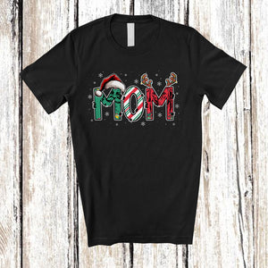 MacnyStore - Mom; Amusing Mother's Day Christmas Santa Labrador Retriever Reindeer; Family Group T-Shirt