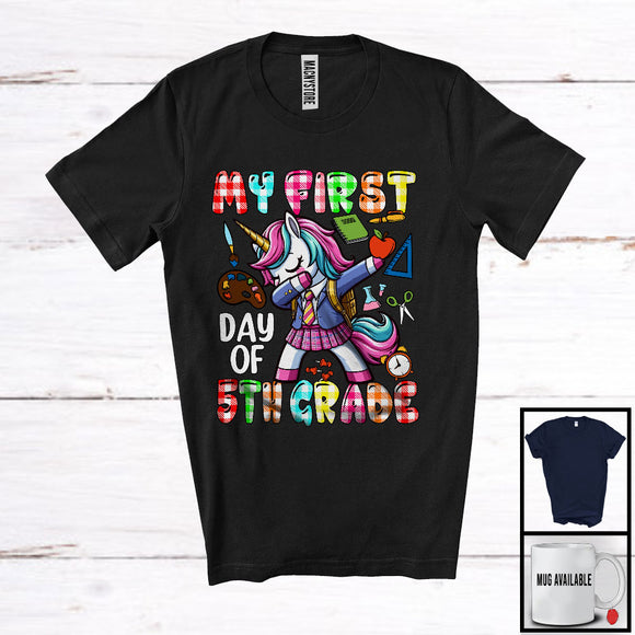 MacnyStore - My First Day Of Fifth Grade, Adorable Back To School Plaid Unicorn Dabbing, Girls Students T-Shirt