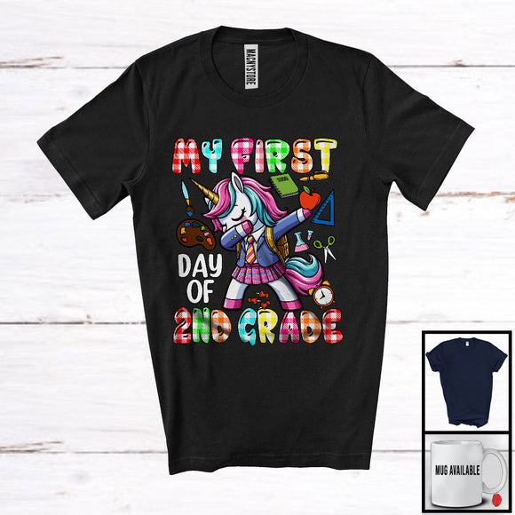 MacnyStore - My First Day Of Second Grade, Adorable Back To School Plaid Unicorn Dabbing, Girls Students T-Shirt