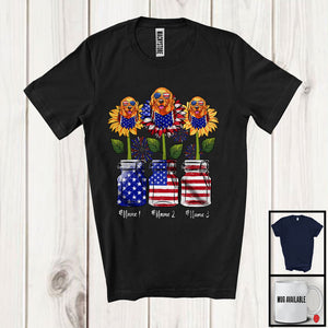 MacnyStore - Personalized American Flag Sunflowers, Amazing 4th Of July Golden Retriever, Custom Name T-Shirt