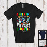 MacnyStore - Personalized Chillin' With 1st Grade Snowmies; Amusing Christmas Snowman; Custom Name Teacher T-Shirt