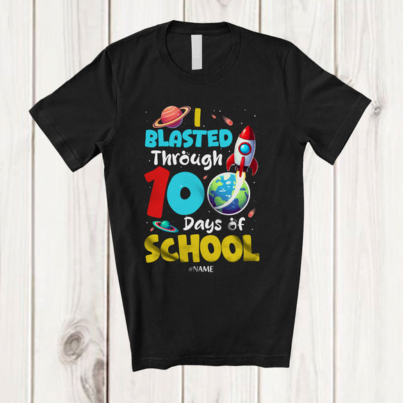 MacnyStore - Personalized Custom Name Blasted Through 100 Days Of School; Cheerful Rocket Planet Space T-Shirt