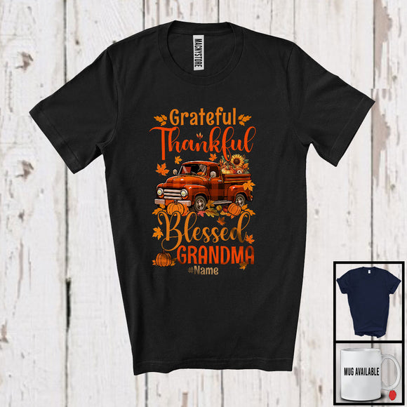 MacnyStore - Personalized Custom Name Grateful Thankful Grandma; Lovely Thanksgiving Plaid Truck; Family T-Shirt