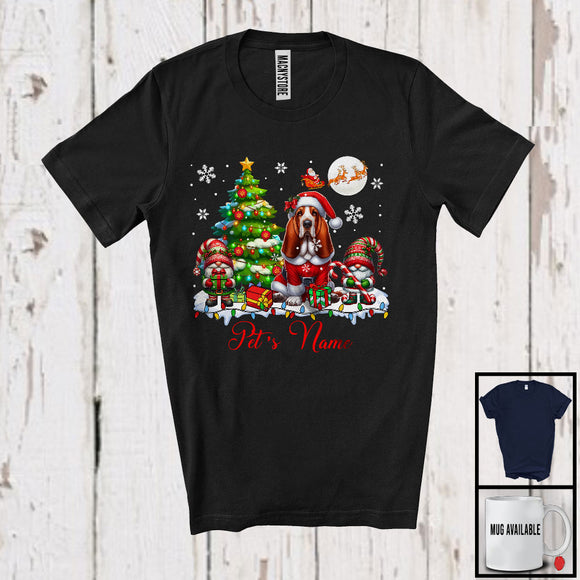 MacnyStore - Personalized Custom Name Santa Basset Hound With Gnome, Lovely X-mas Tree, Snow Around T-Shirt