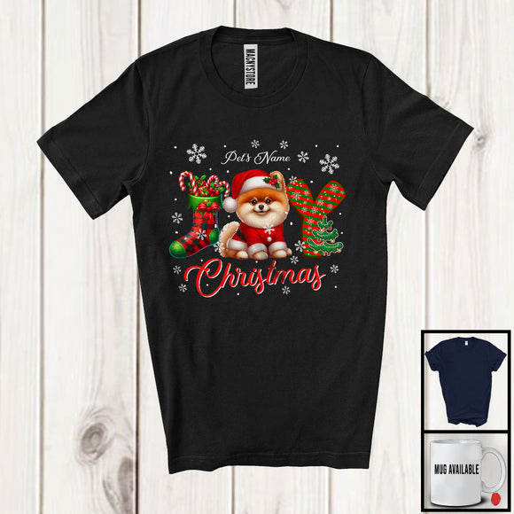 MacnyStore - Personalized Joy Christmas, Lovely Custom Name Santa Pomeranian, X-mas Sock Snowing T-Shirt