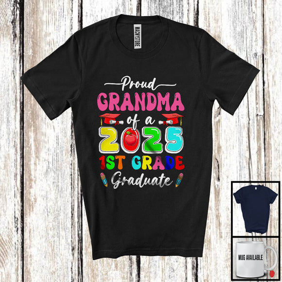 MacnyStore - Proud Grandma Of A 2025 1st Grade Graduate; Amusing Mother's Day Graduation; Women Family T-Shirt