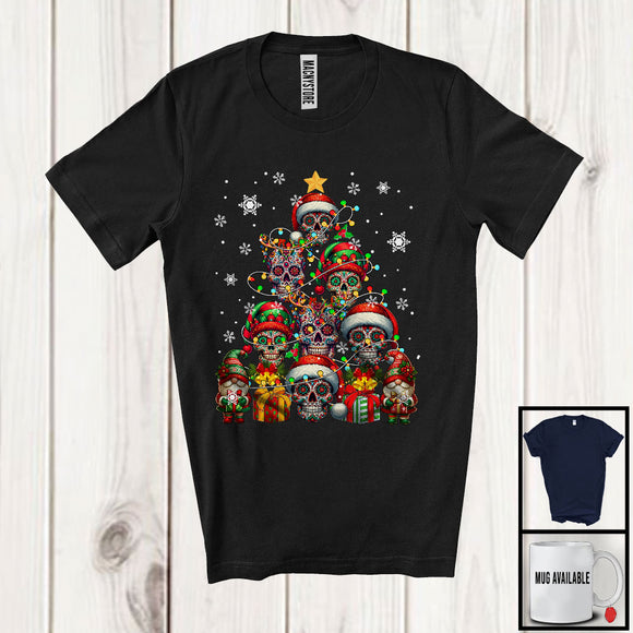 MacnyStore - Reindeer Santa ELF Skull Christmas Tree, Awesome X-mas Lights Mexican Skulls, Snowing Around T-Shirt