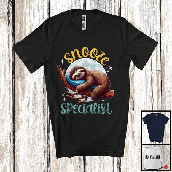 MacnyStore - Snooze Specialist, Adorable Sleeping Sloth Animal Lover, Moon Matching Zoo Keeper Family Group T-Shirt