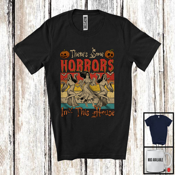 MacnyStore - There's Some Horrors In This House; Humorous Halloween Boo Ghost; Women Vintage Retro T-Shirt