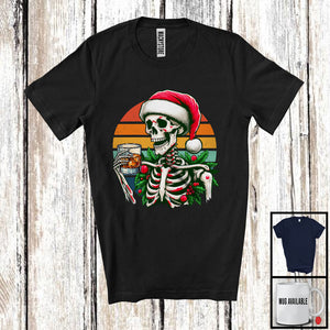 MacnyStore - Vintage Retro Santa Skeleton With Bourbon Glass; Sarcastic Christmas X-mas Drinking Drunker T-Shirt