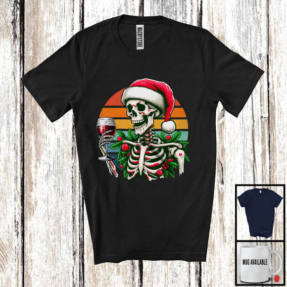 MacnyStore - Vintage Retro Santa Skeleton With Wine Glass; Sarcastic Christmas X-mas Drinking Drunker T-Shirt