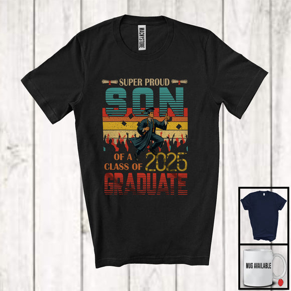 MacnyStore - Vintage Retro Super Proud Son Of A Class Of 2025 Graduate, Amazing Graduation Family Group T-Shirt