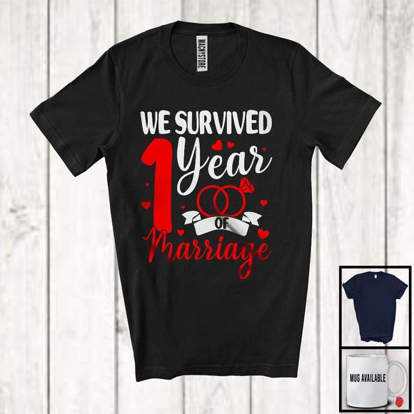 MacnyStore - We Survived 1 Year Of Marriage, Humorous 1st Wedding Anniversary Rings, Couple Family T-Shirt
