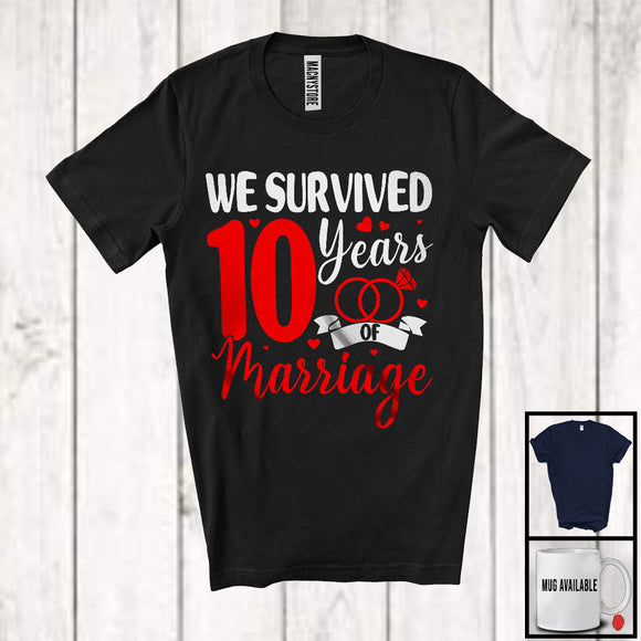 MacnyStore - We Survived 10 Years Of Marriage, Humorous 10th Wedding Anniversary Rings, Couple Family T-Shirt
