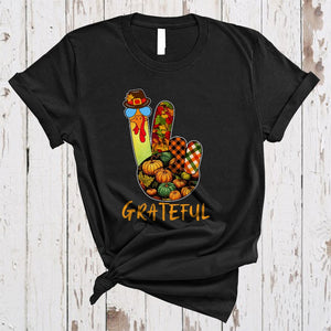 MacnyStore - Grateful, Cool Plaid Turkey Peace Hand Sign, Thanksgiving Fall Leaf Pumpkin Lover T-Shirt