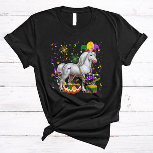 MacnyStore - Horse Wearing Mardi Gras Beads Jester Hat, Amazing Mardi Gras Farmer, Farm Animal Lover T-Shirt