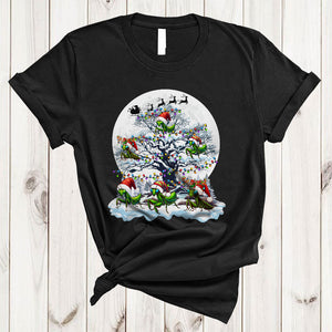 MacnyStore - Reindeer Santa ELF Mantis On Christmas Tree, Lovely Cool X-mas Mantis, X-mas Insect Lover T-Shirt